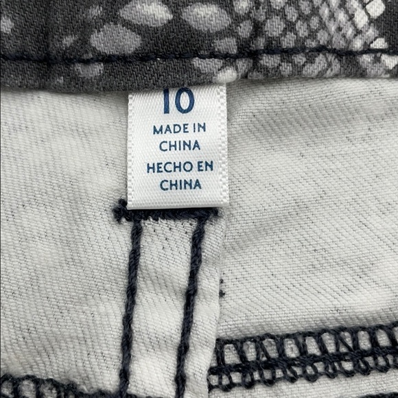 Seven7 Tummy Less High Rise Jeans - Picture 8 of 10